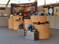 pop up stand and plinths